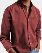 Men's long sleeve spread-collar weekend shirt