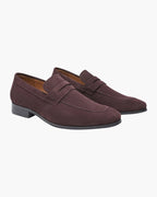 Men's penny loafers with moccasin seam and slip-on construction