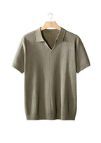 Men's short-sleeve polo shirt with ribbed fabric and open collar