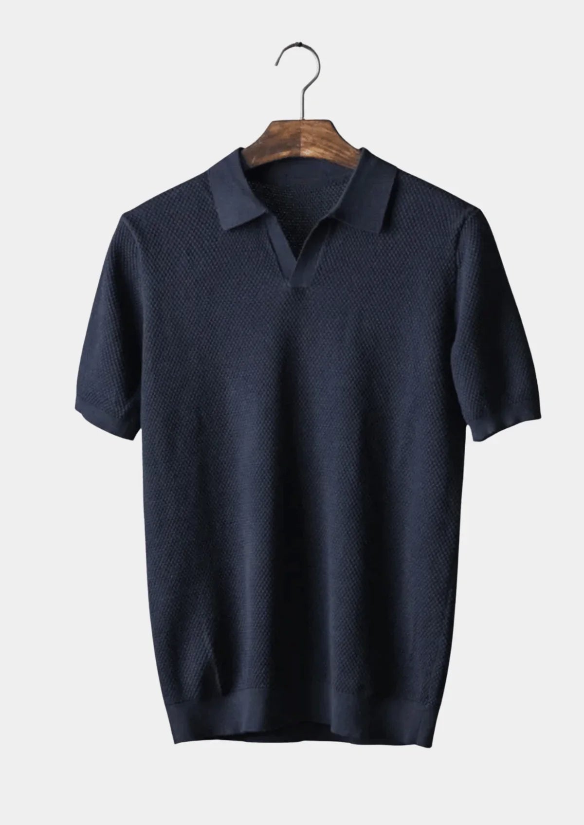 Men's short-sleeve polo shirt with textured knit and collar