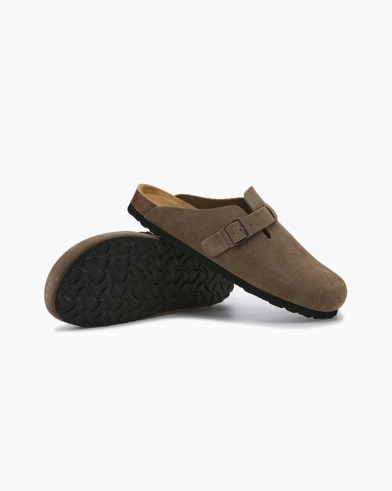Men's slip-on clogs with low block heel