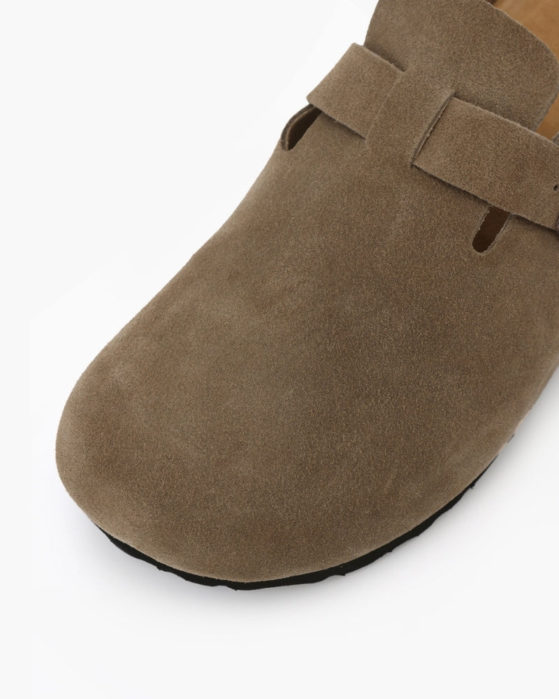 Men's slip-on clogs with low block heel