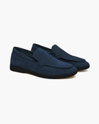 Men's slip-on loafers with black soles