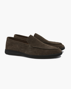 Men's slip-on loafers with black soles