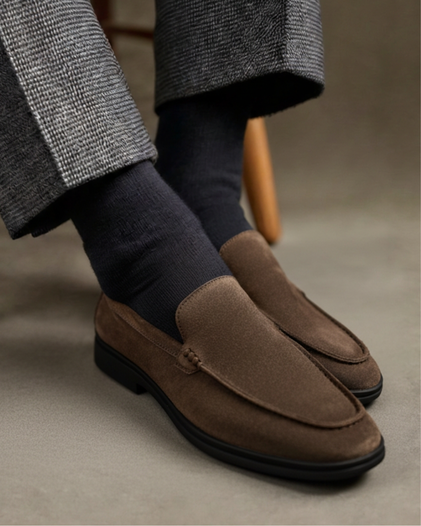 Men's slip-on loafers with black soles