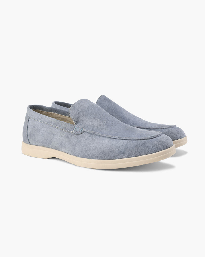 Men's slip-on loafers with moccasin toe