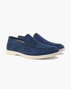 Men's slip-on loafers with moccasin toe