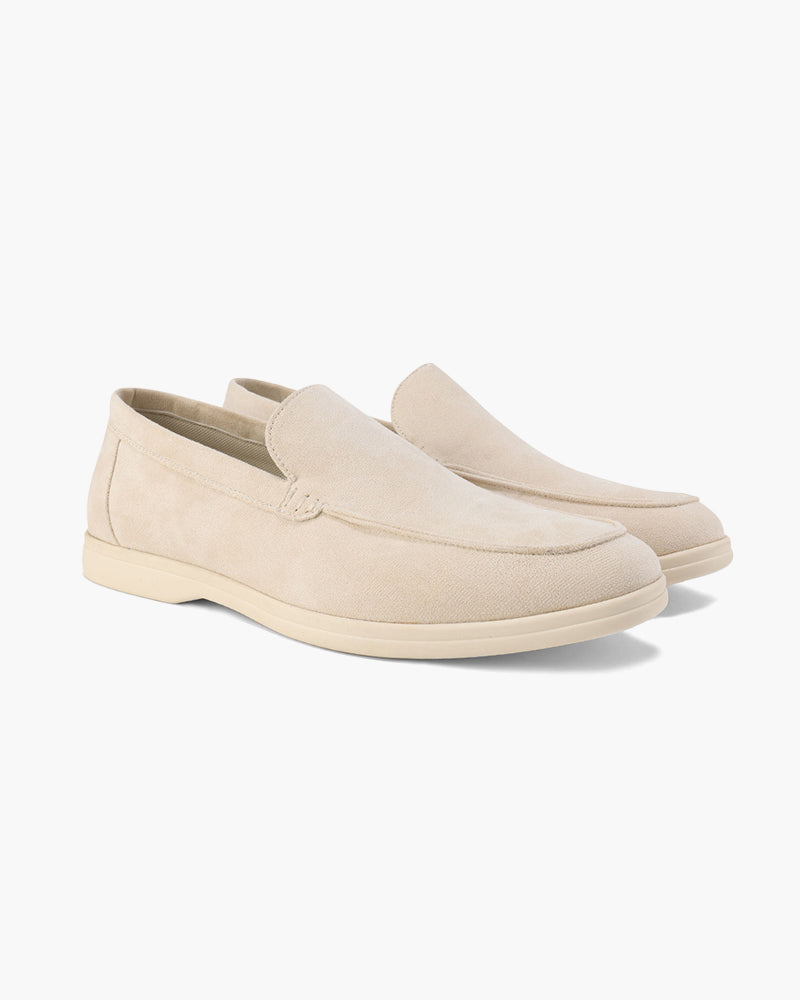 Men's slip-on loafers with moccasin toe