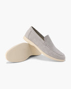 Men's slip-on loafers with moccasin toe
