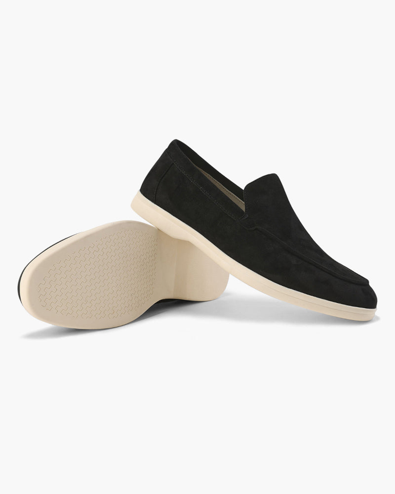 Men's slip-on loafers with moccasin toe