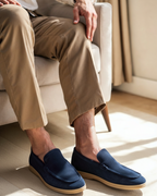Men's slip-on loafers with moccasin toe and low heel