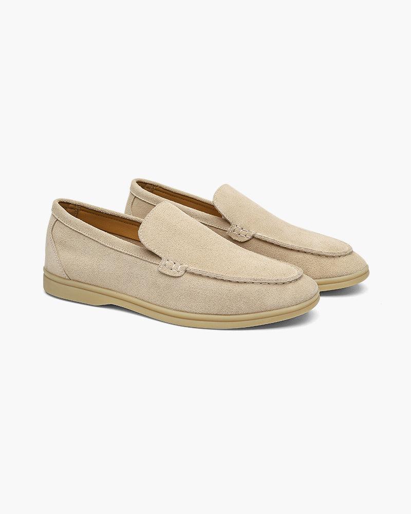 Men's slip-on loafers with moccasin toe and low heel