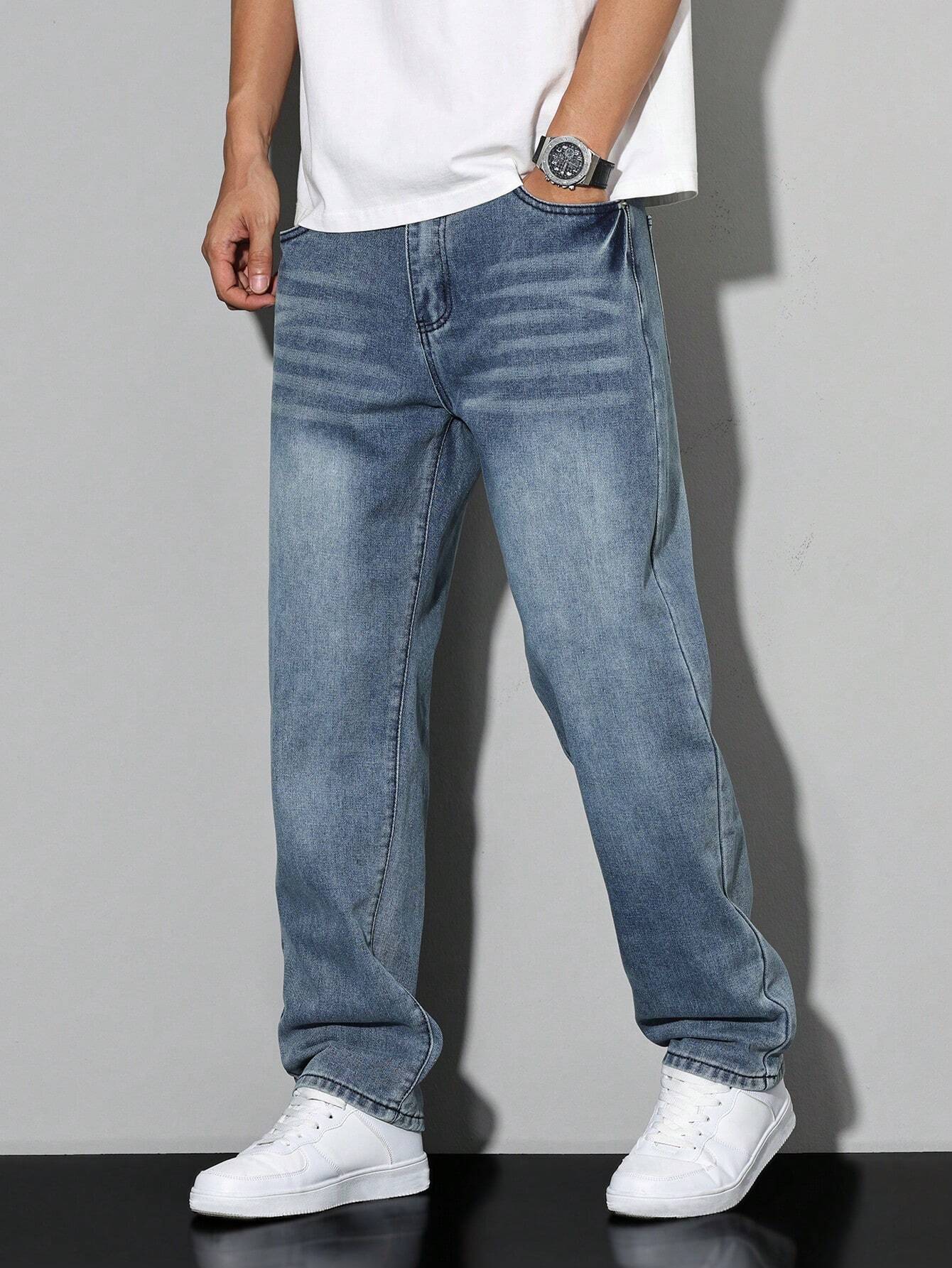 Men's straight leg wide-fit weekend jeans