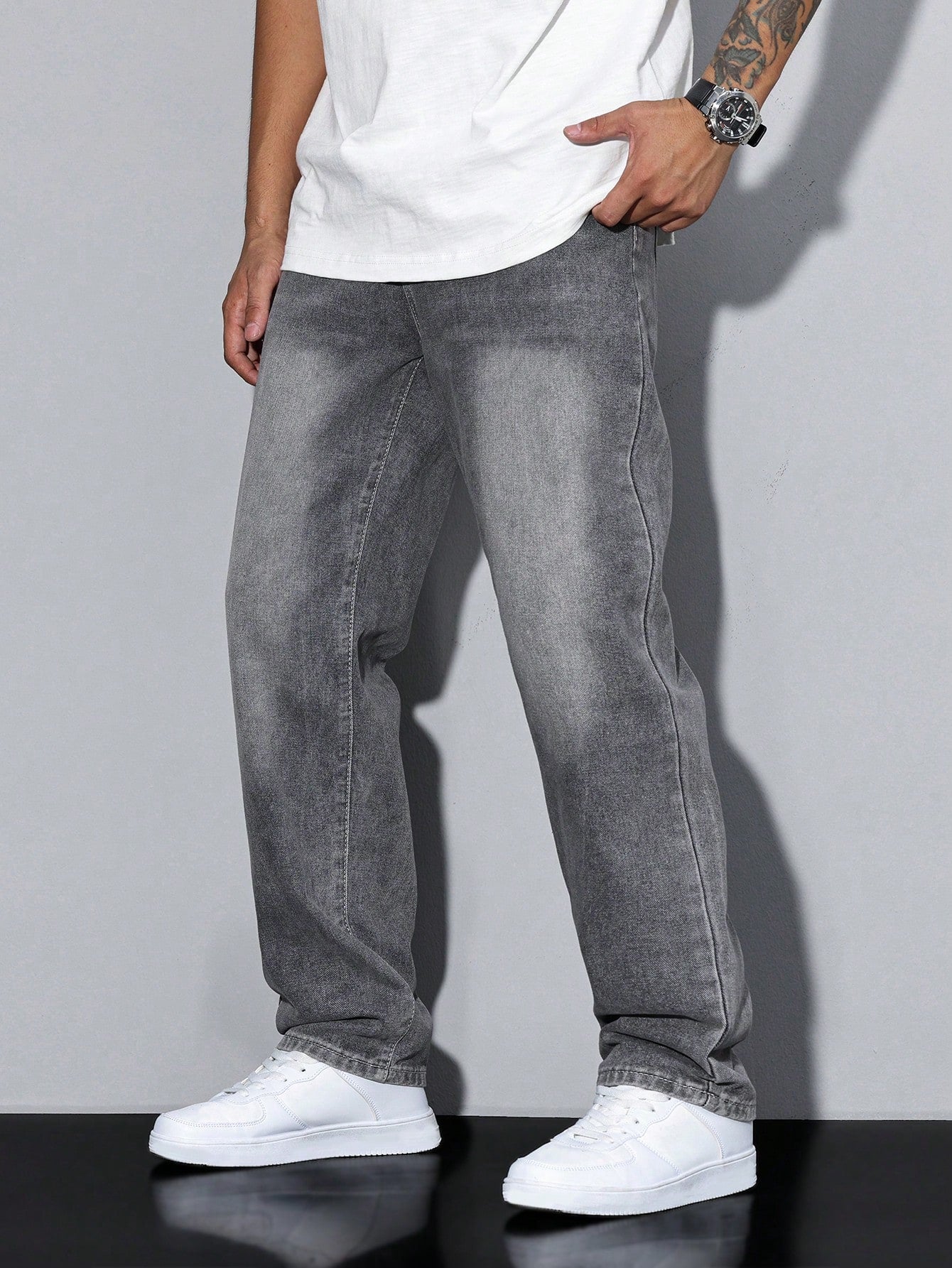 Men's straight leg wide-fit weekend jeans