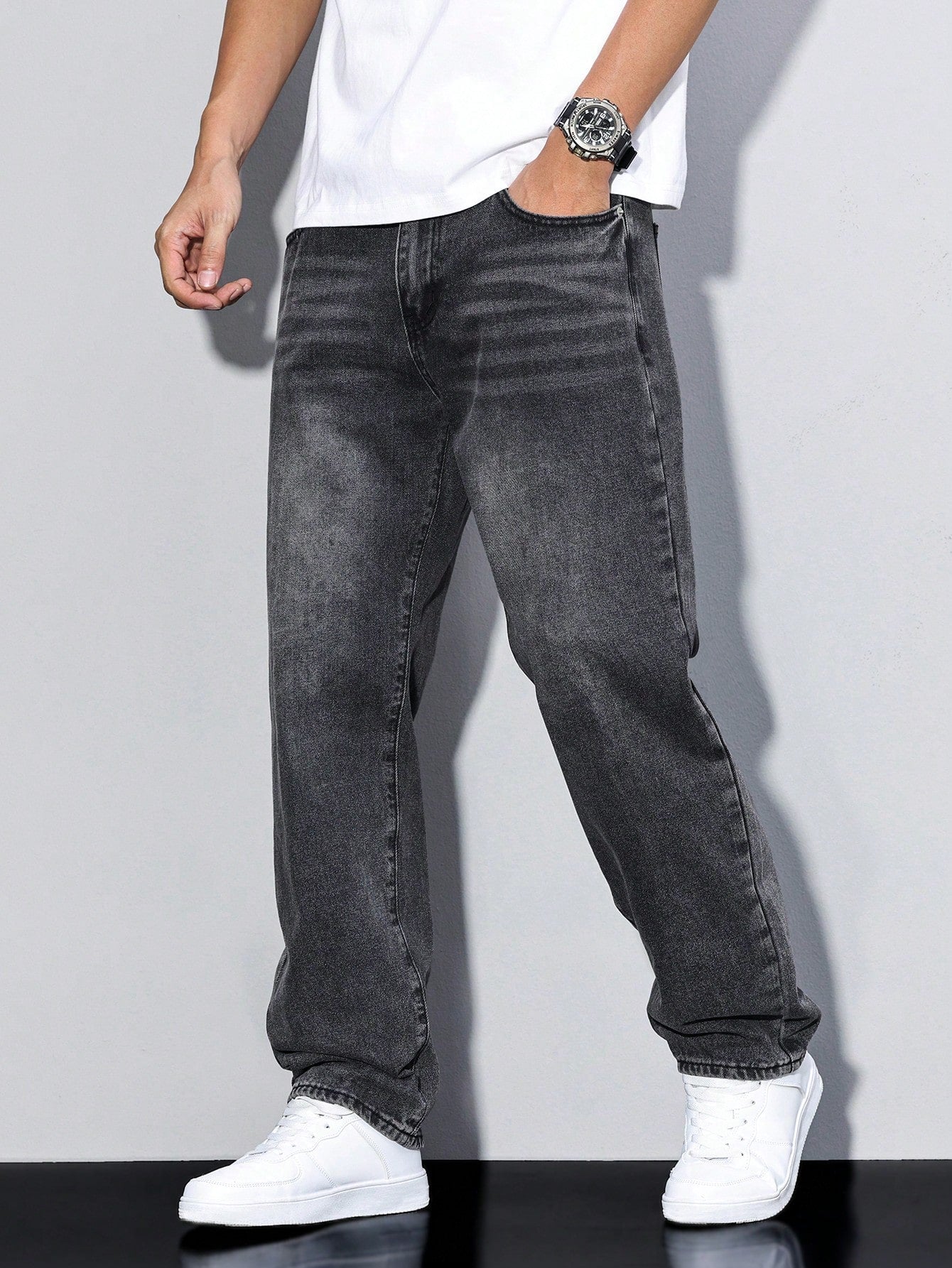 Men's straight leg wide-fit weekend jeans