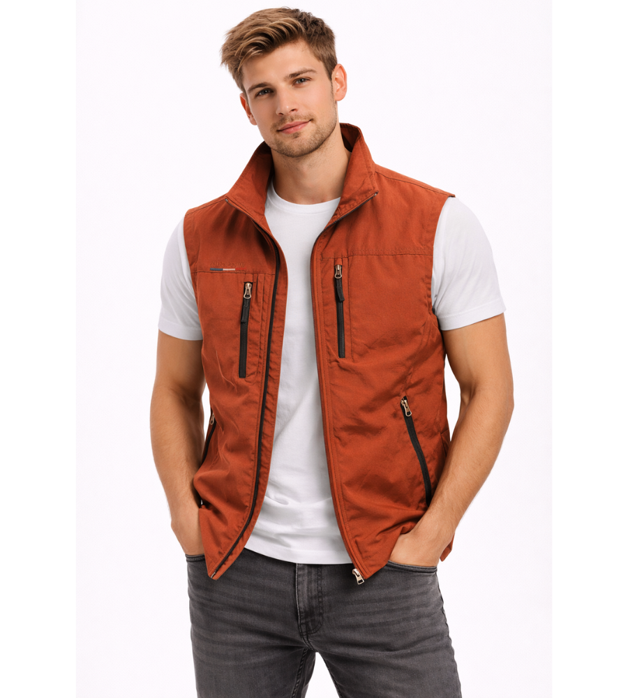 Men's zip-front stand-collar outdoor gilet