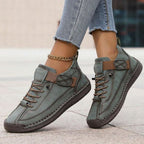Women's lace-up flat weekend sneakers