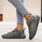 Women's lace-up flat weekend sneakers