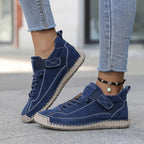 Women's lace-up low-top weekend sneakers