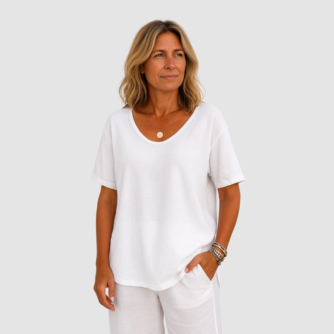 Women's oversized v-neck weekend t-shirt