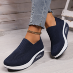 Women's slip-on platform weekend sneakers