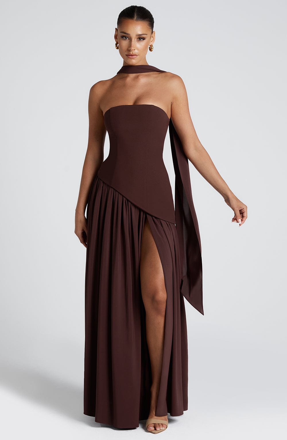 Women's strapless fitted evening maxi dress
