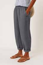 Women's tapered cropped summer trousers